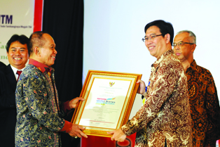 GKPM_CSR_Award 2013