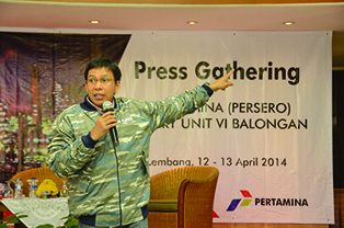 ALi _Press _Gathering