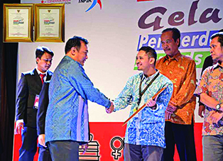 CSR_GKPM_Award 2014