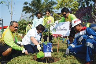 Pertamina _CSR_Pohon _TBBM_Surabaya