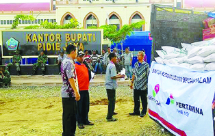 9- PHE Bantu Korban Gempa Pidie Jaya